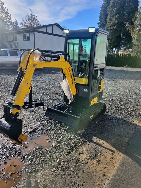 Mini Excavator Rentals in Abbotsford, BC 